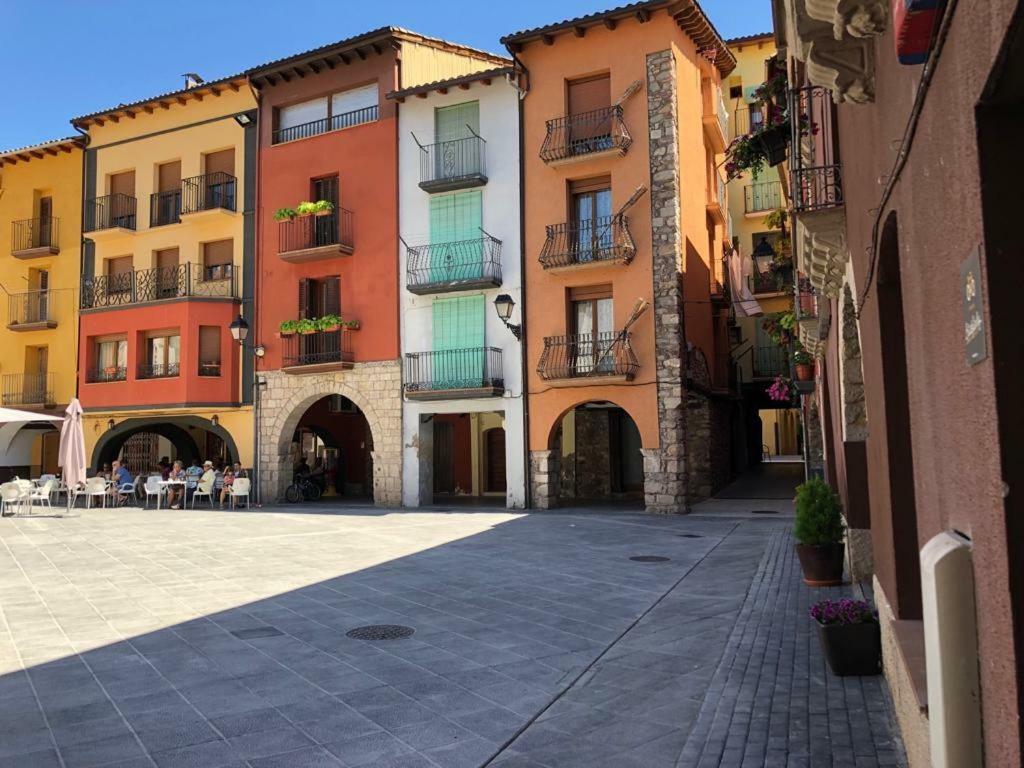 Apartamento Vacacional El Pont de Suert Buitenkant foto